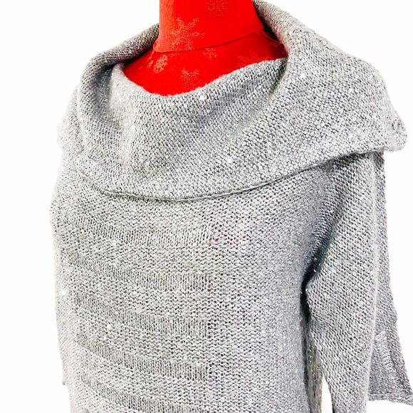 Chico's Size 1/M/8 Cowl Neck Sweater Silver Sequin Embellished Soft Gray Knit - Picture 2 of 13